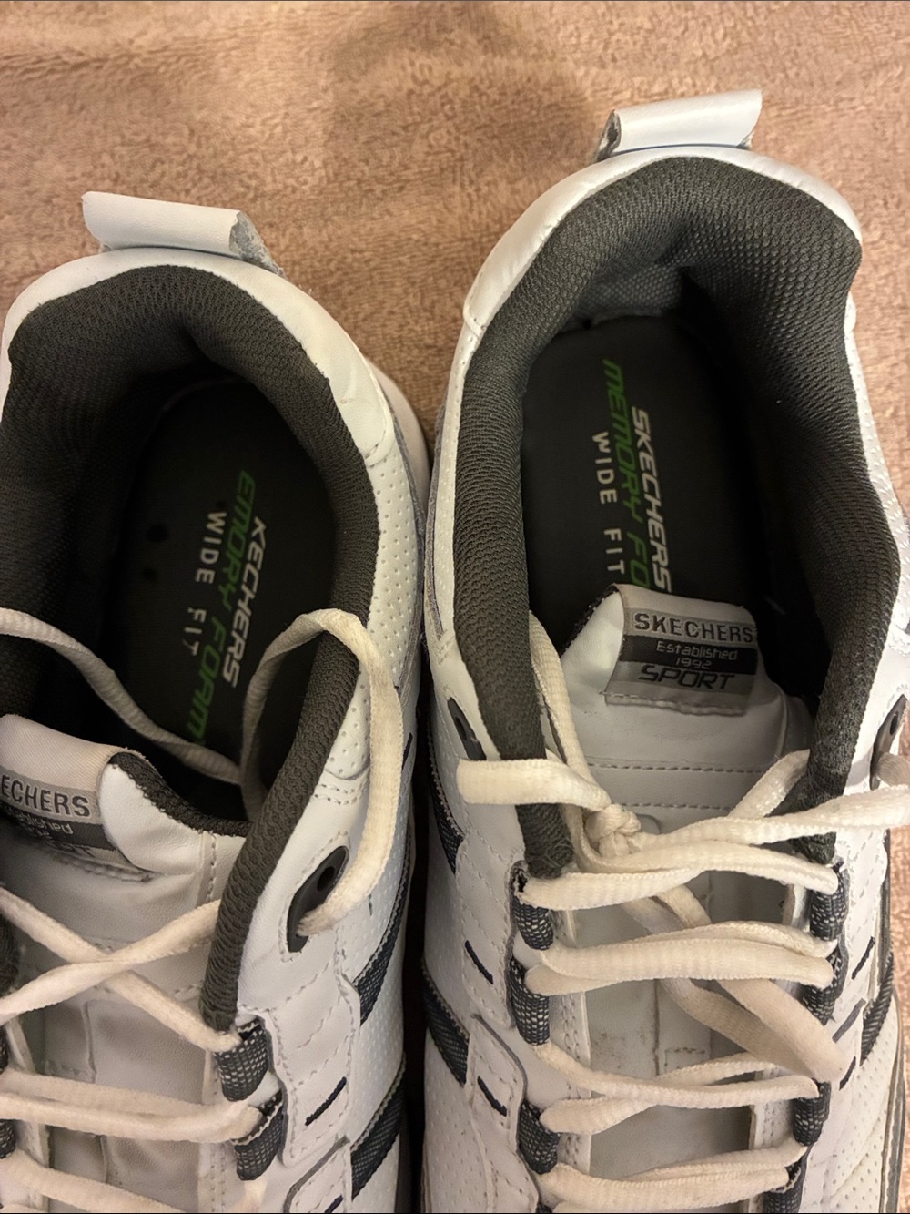 Men’s size 13 Skechers White and Gray Men's Athletic Sneakers - Picture 3 of 6